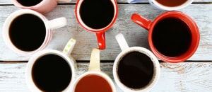 Abbildung von vielen Kaffeetassen